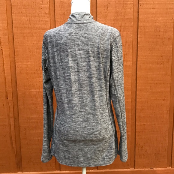 The North Face Motivation Quarter Zip Athletic Top - Picture 6 of 7